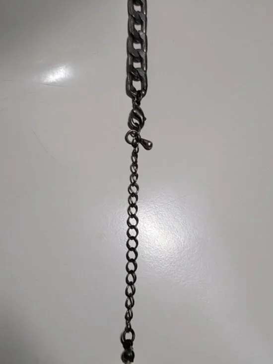 Silver Tone and Pearl Necklace (20) - Picture 3 of 3